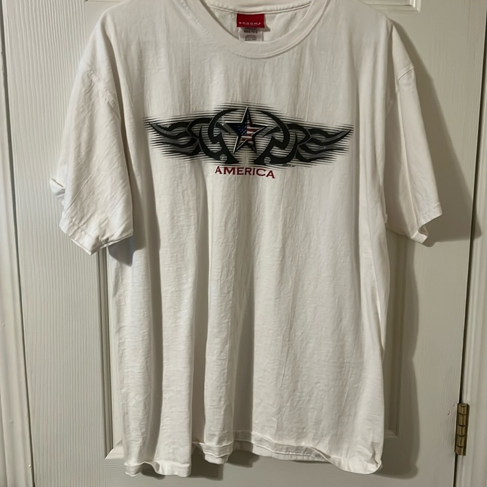 Lightly used America T-shirt size large